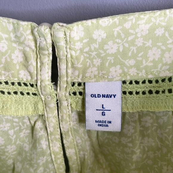 OLD NAVY NWT Lemon Lime Ditsy Floral Tank Top Ladder Lace Pleated Adj Strap L - Picture 10 of 13